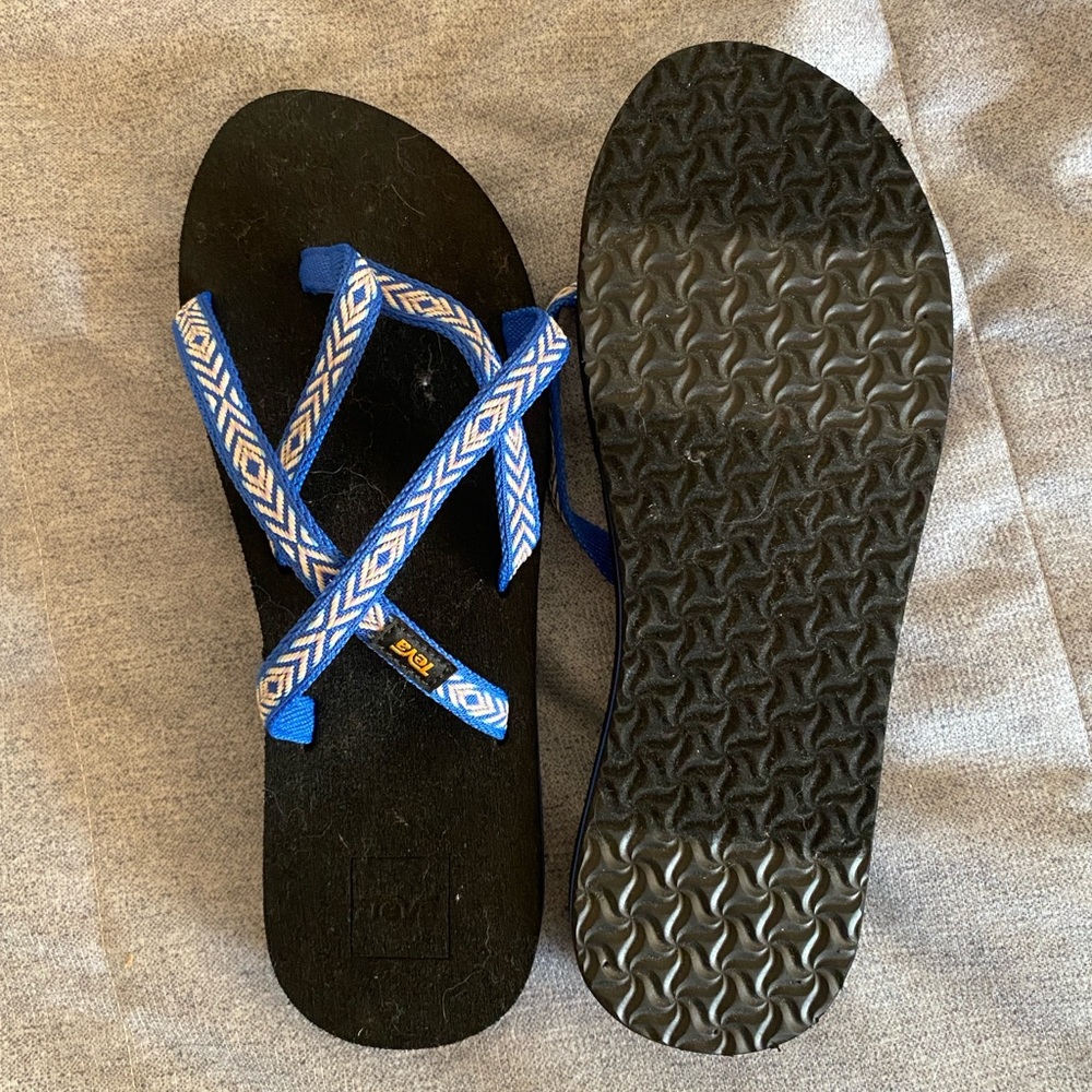 Teva women’s strappy sandals size 10 blue/black